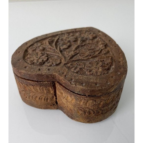 Vintage 1979 Wooden Carved Heart Shaped Trinket Box, Jewelry, Home Decor - Picture 3 of 10